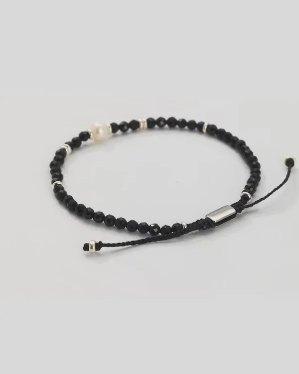 Onyx Freshwater Pearl Center Beaded Pull Bracelet